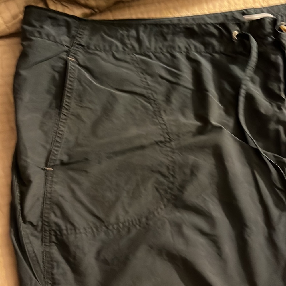 Columbia Cropped Pants - Picture 2 of 7